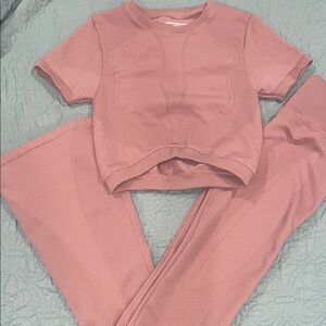 The Giving Movement Pants & Top Set